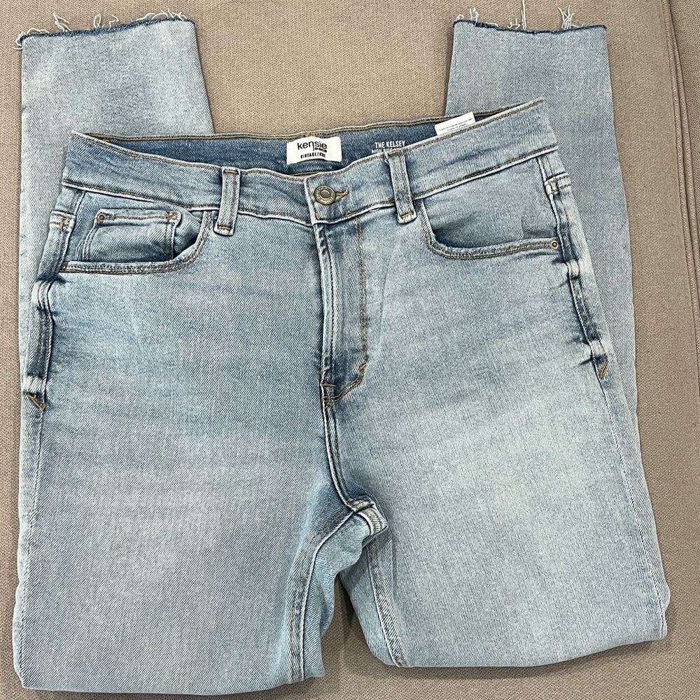 Kensie Women’s Slim Faded Light Blue Jeans